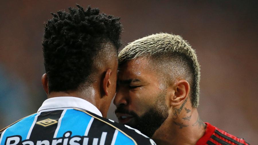 Gabigol e Cortez discutem durante Grêmio x Flamengo; times se reencontrarão no Maracanã - REUTERS/Diego Vara