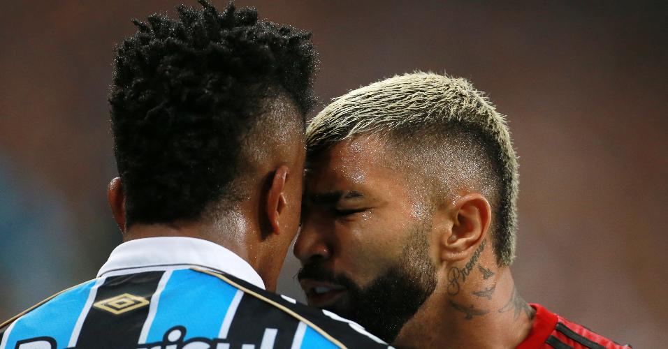 Gabigol e Cortez discutem durante Grêmio x Flamengo