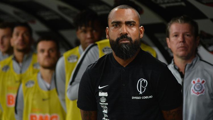 Coelho elogia partida do Corinthians e ressalta: 