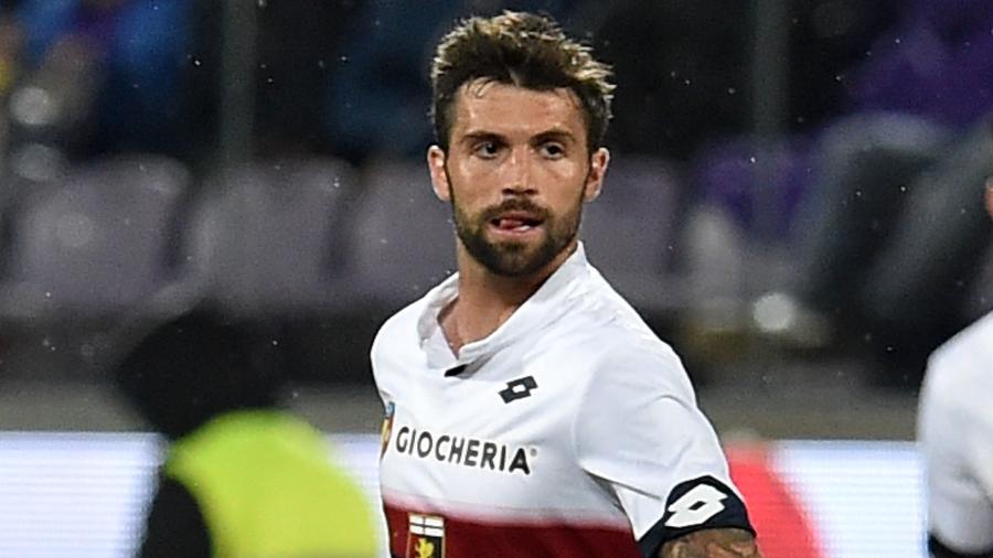 Daniel Bessa em ação pelo Genoa durante jogo contra a Fiorentina, em 2019 - Giuseppe Bellini/Getty Images