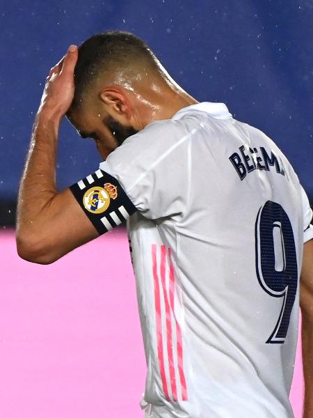 Benzema lamenta chance perdida no 1º tempo - GABRIEL BOUYS / AFP