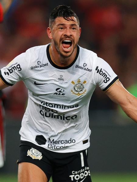 Giuliano, do Corinthians comemora gol marcado sobre o Flamengo na final da Copa do Brasil - Buda Mendes/Getty Images