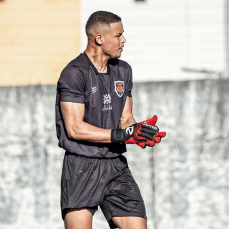 Ramon Souza, goleiro de 22 anos do Grêmio Anápolis