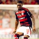 'Xodó' de Filipe Luís vê brecha no Fla entre desfalques e olhos no mercado
