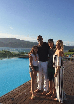 Júlio César e sua família - Reprodução/Instagram - Reprodução/Instagram