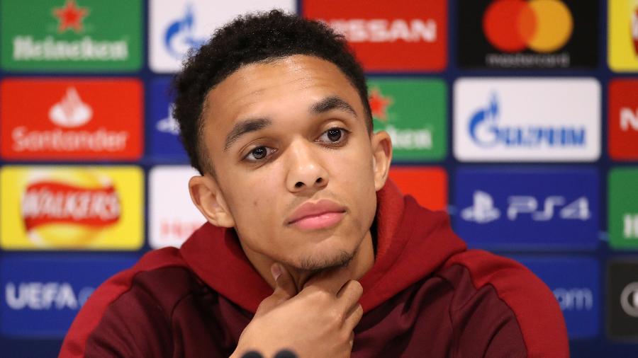 Trent Alexander-Arnold dá entrevista coletiva antes de confronto contra o Barcelona - CARL RECINE/Action Images via Reuters