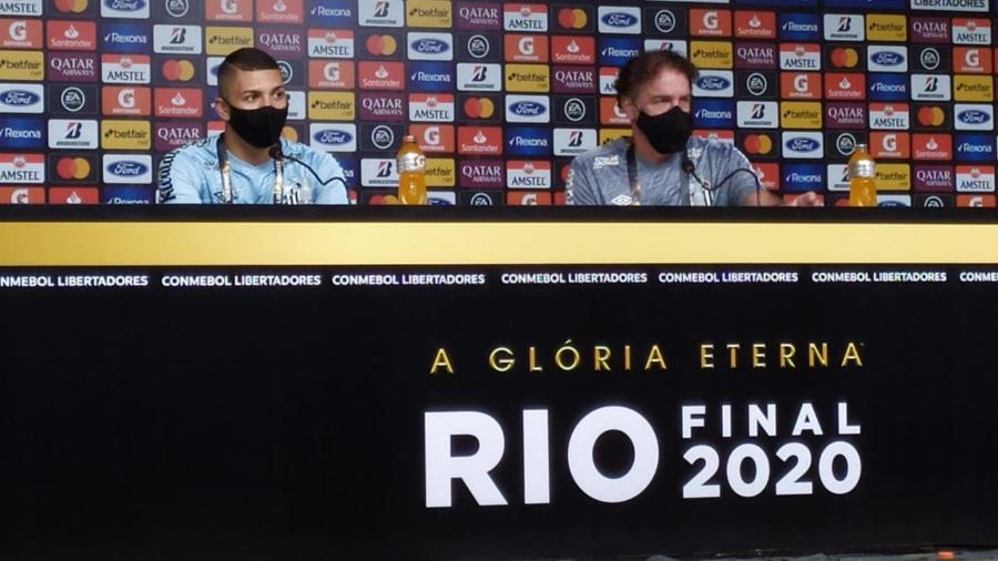 Alison e Cuca concedem entrevista coletiva no Maracanã, antes da final da Libertadores  - Eder Traskini