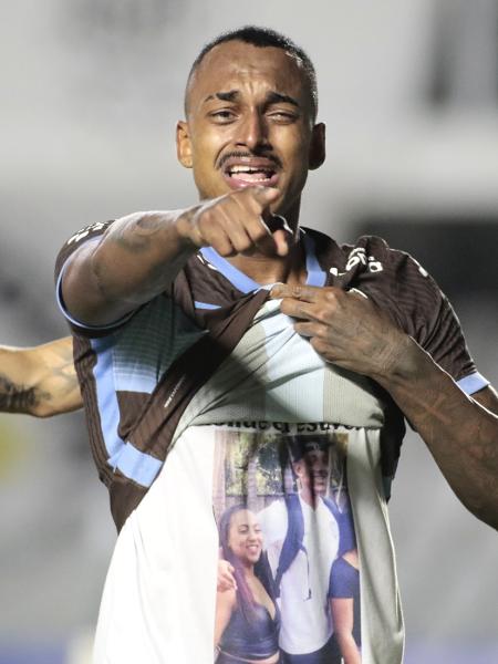 Raul Gustavo chora ao marcar o seu primeiro gol com a camisa do Corinthians -  Rodrigo Coca/Agência Corinthians
