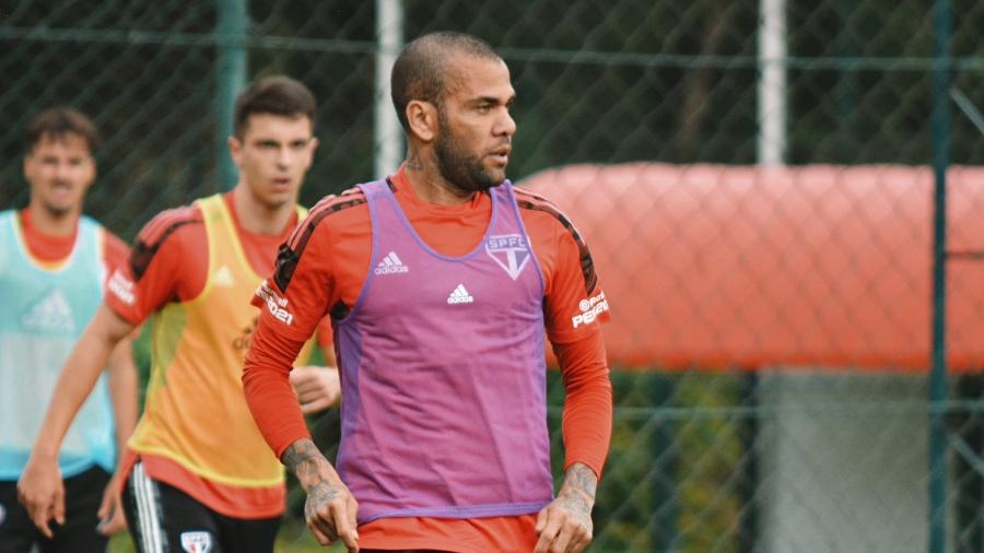 Daniel Alves, durante treino do São Paulo - Erico Leonan/São Paulo FC