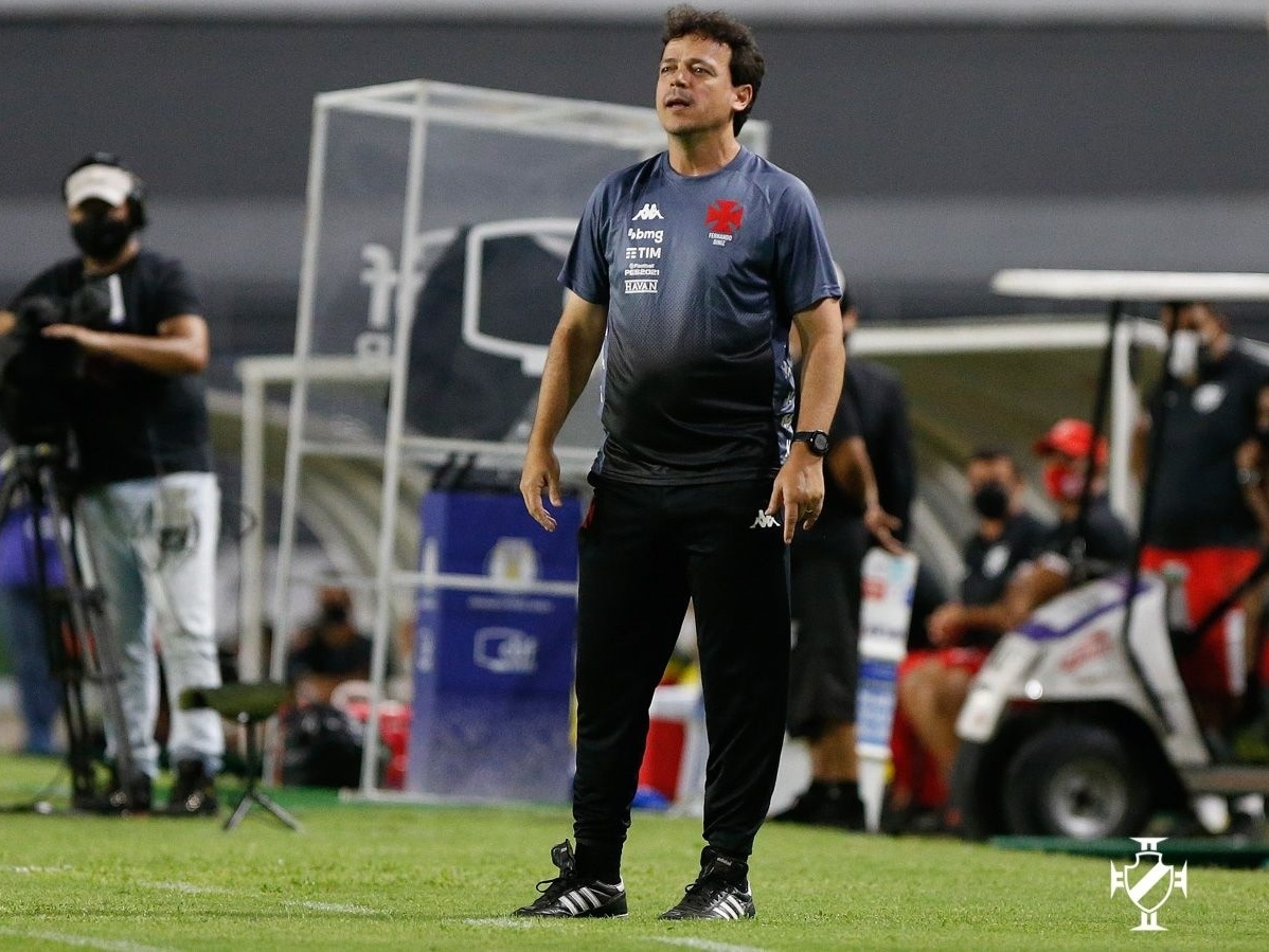 Vasco demite Fernando Diniz e vai em busca de novo técnico: veja