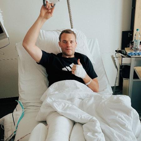 Manuel Neuer anunciou em suas redes sociais que não joga mais nesta temporada - Reprodução