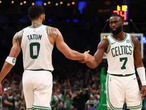 Celtics abrem final da Conferência Leste da NBA com vitória na prorrogação