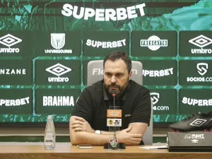 Mário admite erros do Flu, defende Mano e diz que ação do SPFC é 'absurda'