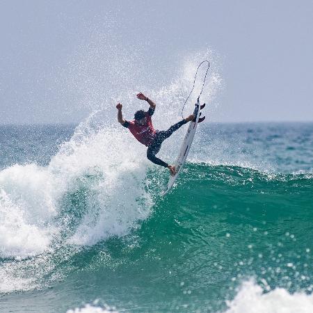 Yago Dora acerta um lindo aéreo no Lexus Trestles Pro e vence etapa no surfe Yago Dora acerta um lindo aéreo no Lexus Trestles Pro e vence etapa no surfe