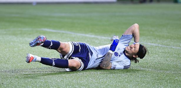 Torcedor é banido de jogos do Palmeiras por atirar garrafa em Cássio