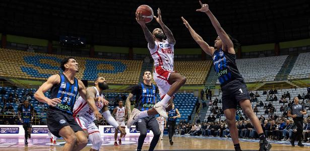 Franca segura reação do Pinheiros e se aproxima do pentacampeonato no NBB
