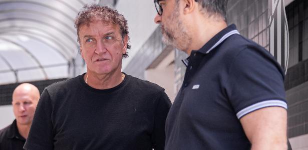 Com medo do Z4, Cuca muda o discurso e cria dilema para diretoria do Santos