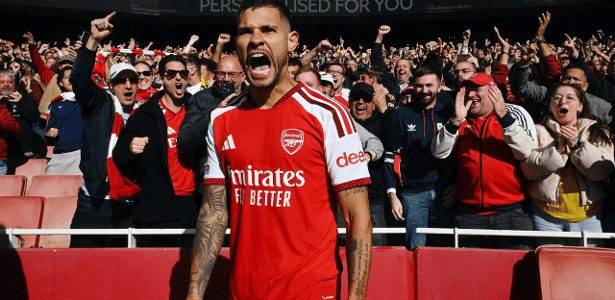 Arsenal vence de virada com golaço de Bruno Guimarães na Premier League