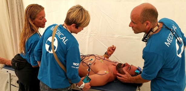 Ivan Jakes é atendido após acidente com raio em etapa do rali Dakar - Reprodução/Facebook 
