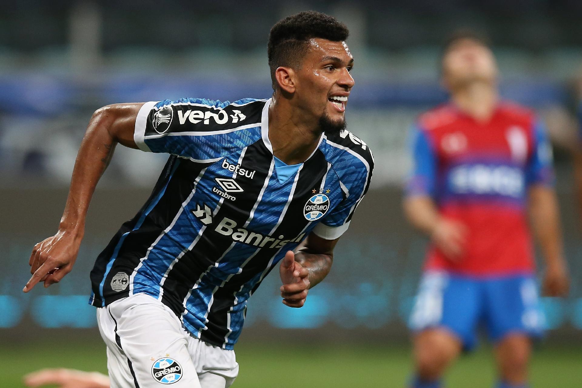 Rodrigues, Paulo Miranda ou David Braz? Grêmio tem briga acirrada na zaga para lugar de Geromel