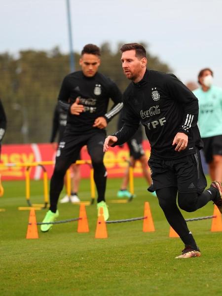 Messi treina no CT da seleção argentina em Ezeiza, Buenos Aires - Divulgação AFA