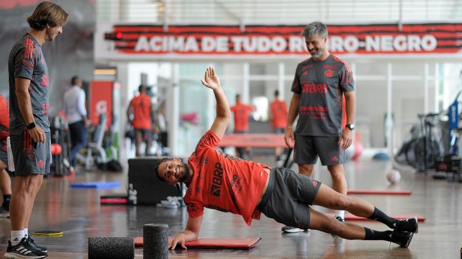 Pablo realiza exercícios na academia do Ninho do Urubu, CT do Flamengo - Marcelo Cortes/Flamengo