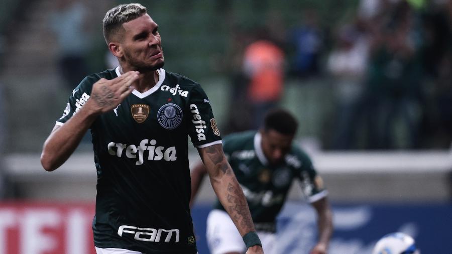 Rafael Navarro comemora um de seus gols pelo Palmeiras sobre o I. Petrolero, pela Libertadores - Ettore Chiereguini/AGIF