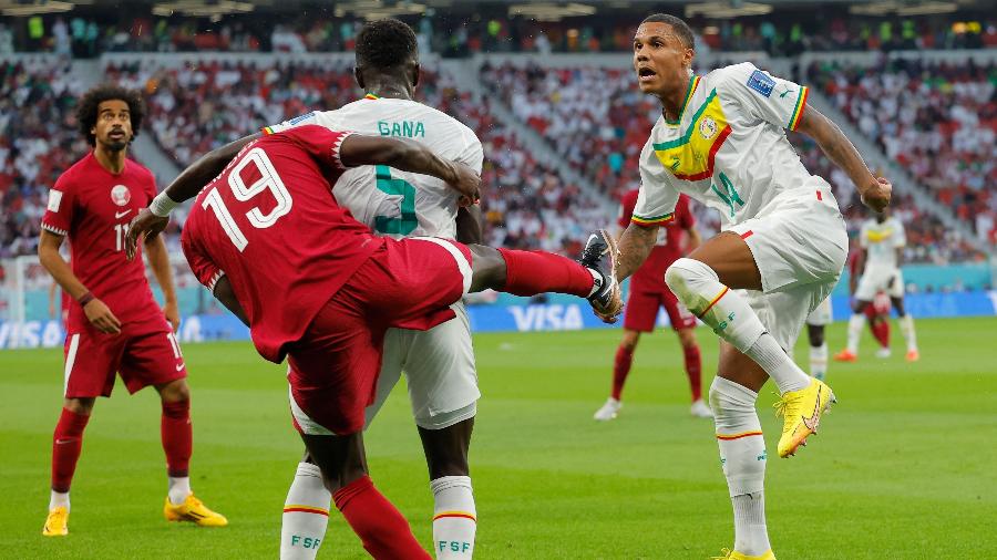 Gana Gueye em ação na Copa - ODD ANDERSEN/AFP