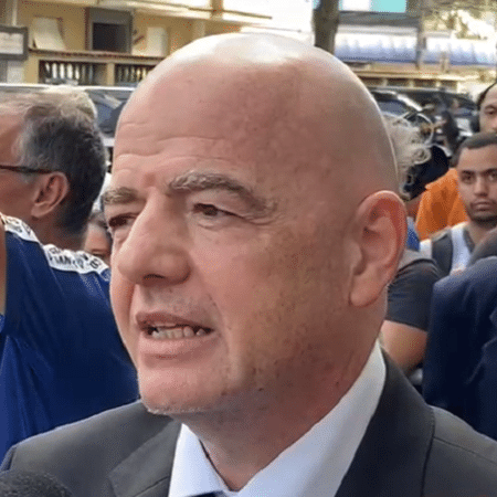 Gianni Infantino, presidente da Fifa, na chegada no velório de Pelé - Lucas Musetti Perazolli/UOL