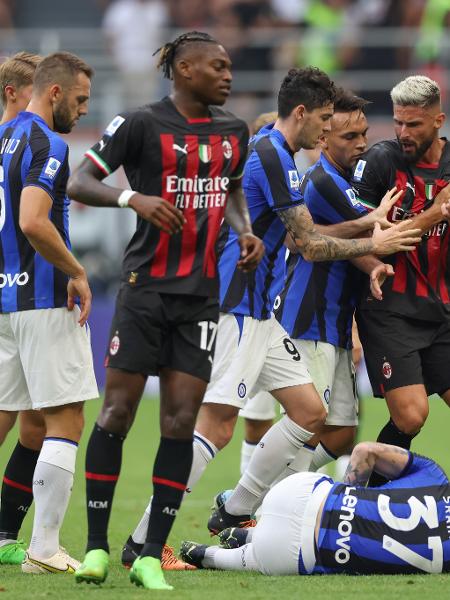 Clássico entre Milan e Inter de Milão no Campeonato Italiano 2022/23. - Jonathan Moscrop/Getty Images