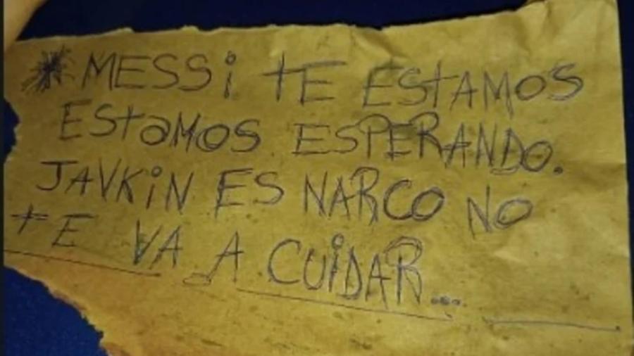 Bilhete deixado por mafiosos que atiraram contra mercado gerenciado por esposa de Messi - Reprodução/Cadena 3 de Rosario