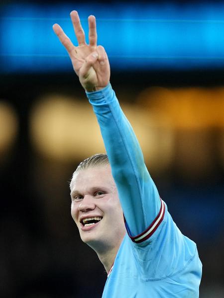 Haaland celebra seu hat-trick na partida contra o Burnley na FA Cup - Tom Flathers/Manchester City FC via Getty Images