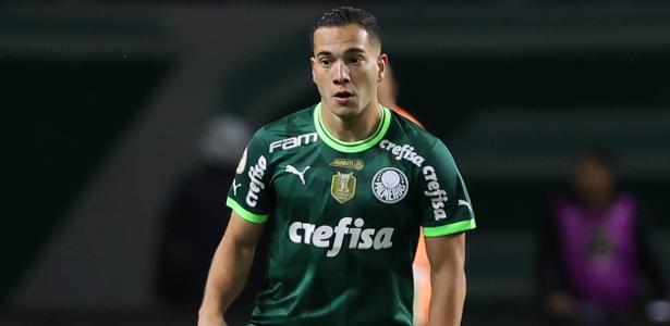 Palmeiras e Atlético-MG definem escalações com Fabinho e Deyverson para o confronto.