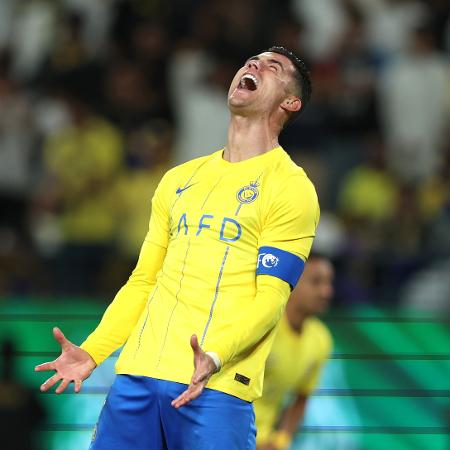 Cristiano Ronaldo lamenta durante partida entre Al-Nassr e Al Ain