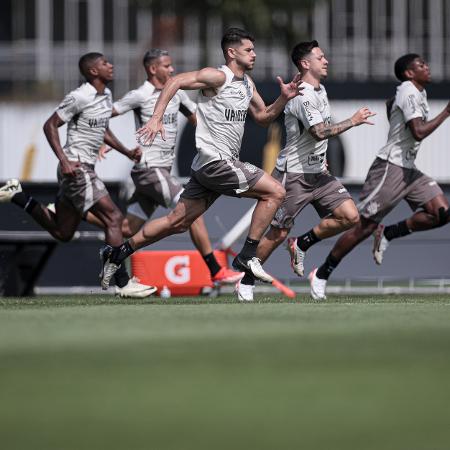 Corinthians treina de olho em estreia no Brasileirão contra o Atlético-MG