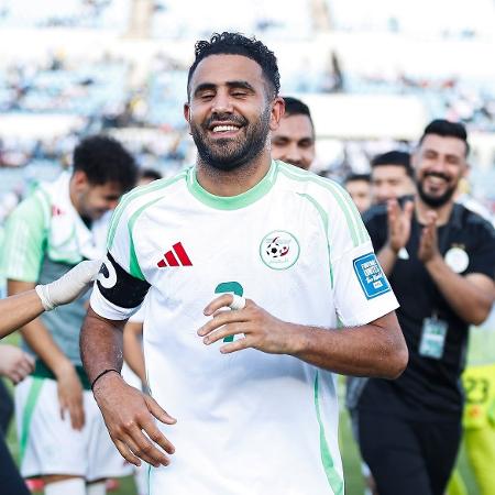 Mahrez continua sendo referência na Argélia, que lidera o Grupo G no saldo de gols Mahrez continua sendo referência na Argélia, que lidera o Grupo G no saldo de gols