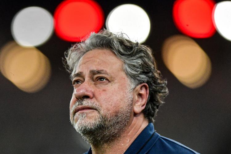 Casares vem sendo alvo de protestos e de um pedido de impeachment no S�o Paulo