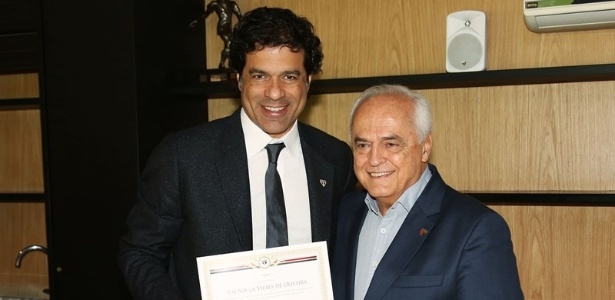 O executivo de futebol do São Paulo, Raí, e o presidente do clube, Leco - Divulgação/Rubens Chiri 