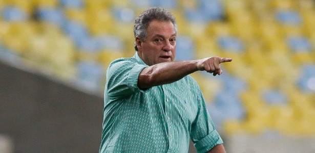Abel Braga brincou sobre o interesse palmeirense no destaque do Fluminense - Luciano Belford/AGIF