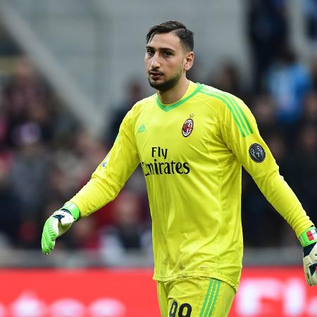 O goleiro Gianluigi Donnarumma pede mais para renovar - Miguel Medina/AFP