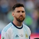 Jornal argentino relembra 'choro' de Messi para criticar dom&iacute;nio brasileiro