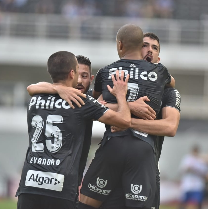 Rafinha é expulso após derrota para o Santos e desfalca o Grêmio por dois  jogos Mercado