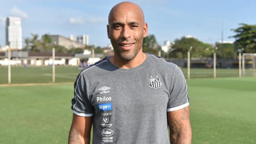 Edinho, filho de Pelé, trabalha nas categorias de base do Santos - Divulgação/Santos FC