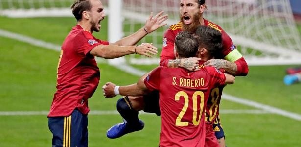 Espanha massacra Alemanha, goleia por 6 a 0 e avança na ...