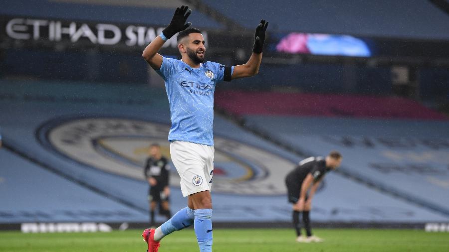 Mahrez marcou três gols na vitória do City sobre o Burnley - MICHAEL REGAN/AFP