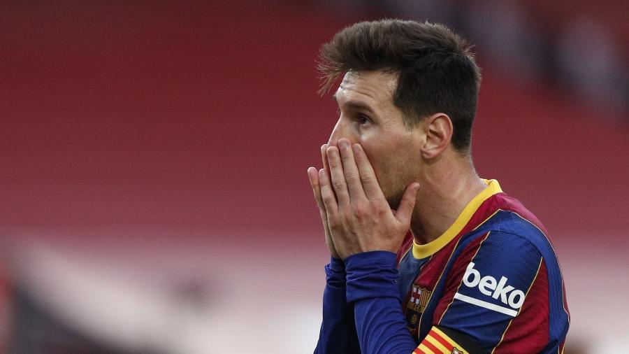 Messi lamenta durante partida entre Barcelona e Celta - REUTERS/Albert Gea
