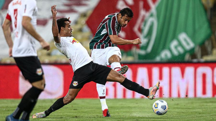 Atacante Fred, do Fluminense, em duelo contra o Red Bull Bragantino, pela Copa do Brasil - Lucas Merçon / Fluminense F.C.