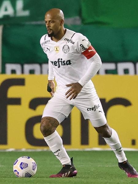 A diretoria do Palmeiras já decidiu que não renova o contrato que tem com Felipe Melo - Cesar Greco
