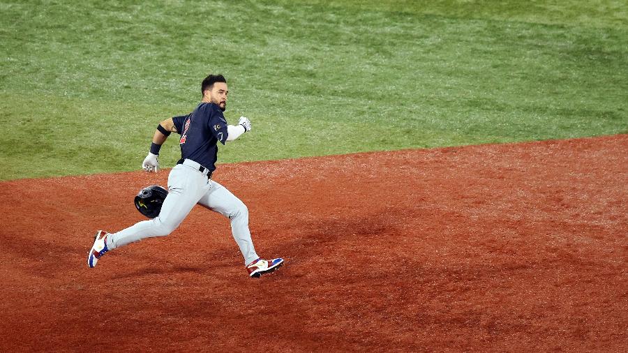Eddy Alvarez faz parte de seleção americana que busca o bicampeonato olímpico no beisebol - Yuichi Masuda/Getty Images