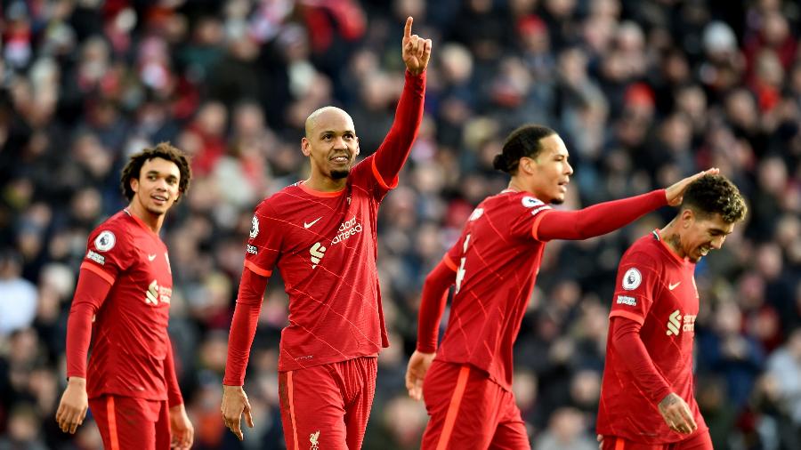 Fabinho celebra gol do Liverpool sobre o Brentford - Reprodução/Twitter